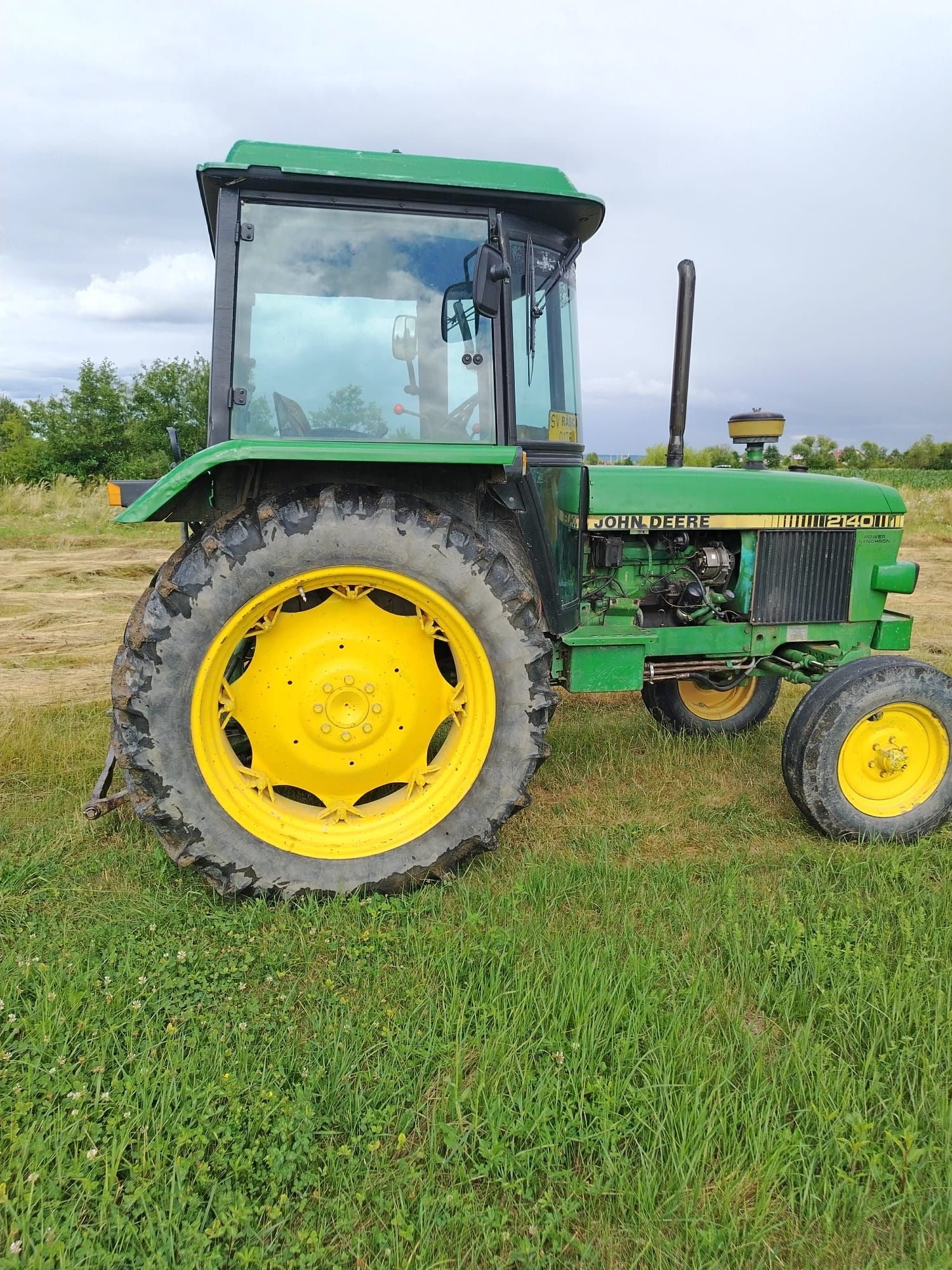 Vând John deere 2140 cu plug