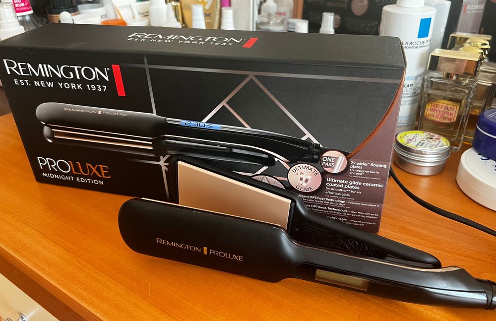 Преса за коса Remington ProLuxe Midnight Edition – като нова!