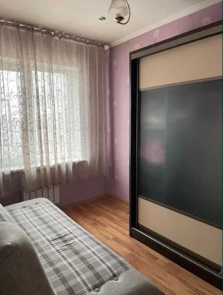 Ракат  Ул.Бобура 
3/4/4 кирпич 
#77серия