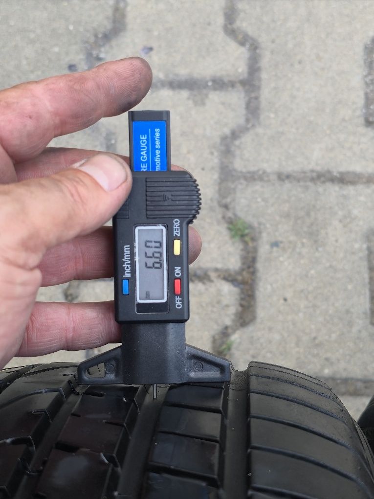 .205 45 17 Pirelli