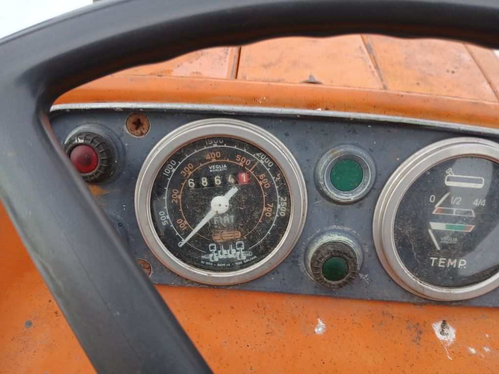 Tractor fiat 550 cu incarcator frontal