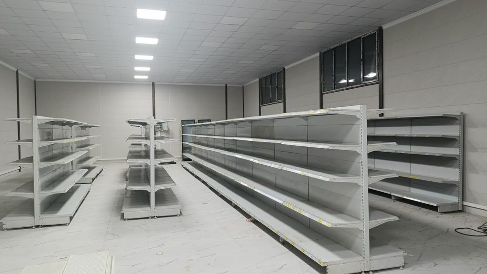 Стеллаж металлические, полки для магазина, витрина торговые оборудован