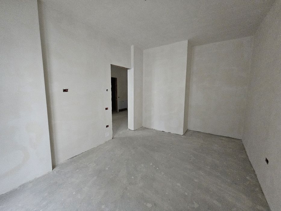 Vand apartament cu 2 camere langa Baile Felix