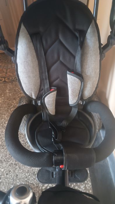 Продавам триколка марка Byox модел SCAR