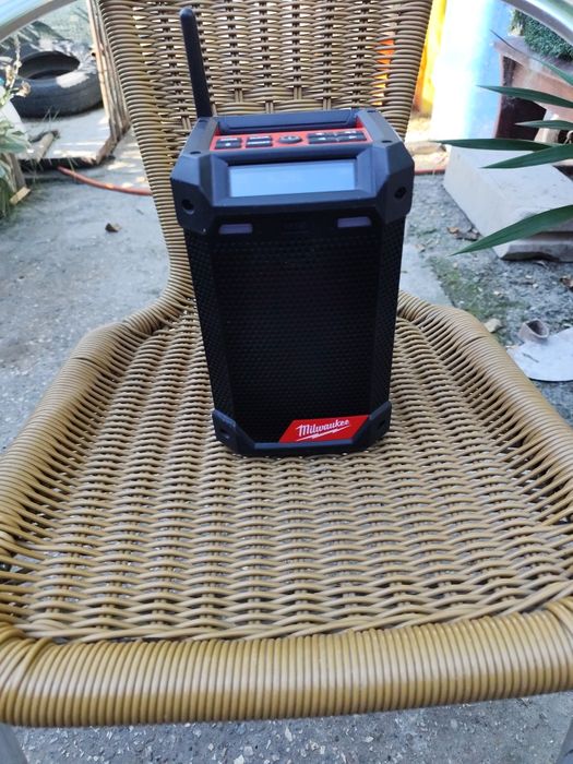 Radio cu Bluetooth Milwauke M12 RCDAB +