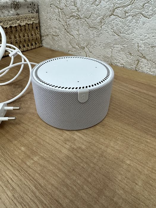 Умная колонка Яндекс Станция Мини (Алиса) с часами YNDX-00020 серый