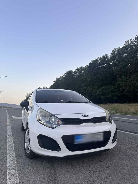 Vând mașină Kia Rio 2012