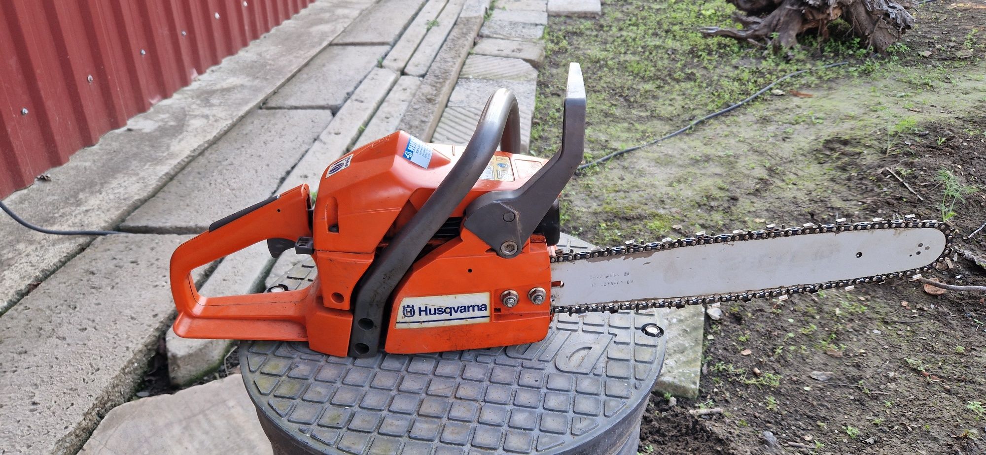 Бензинов трион Husqvarna 137