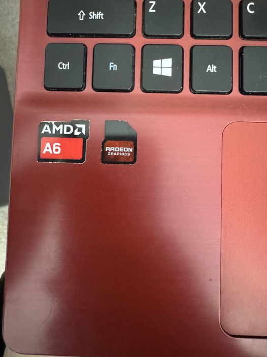 Laptop Acer Aspire E5-521