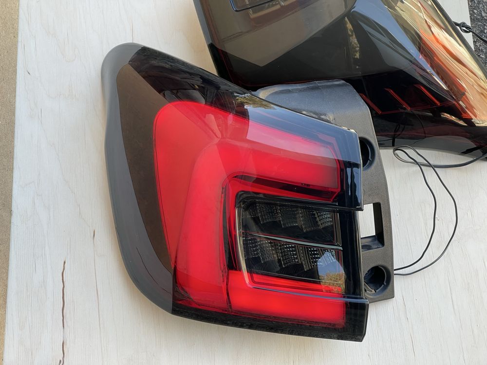 Опушени LED Стопове Subaru Levorg "Valenti"