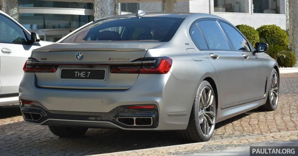 Ornamente tobe Tips evacuare sport BMW 760i seria 7 G11 G12 ornament toba bmw seria7 comanda se plaseaza pe whatsapp