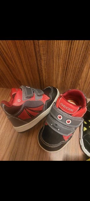 Детски затворени обувки ceox светещи