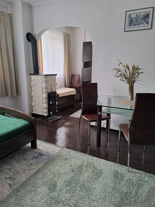 Apartament complet utilat  2 camere + 2 garaje