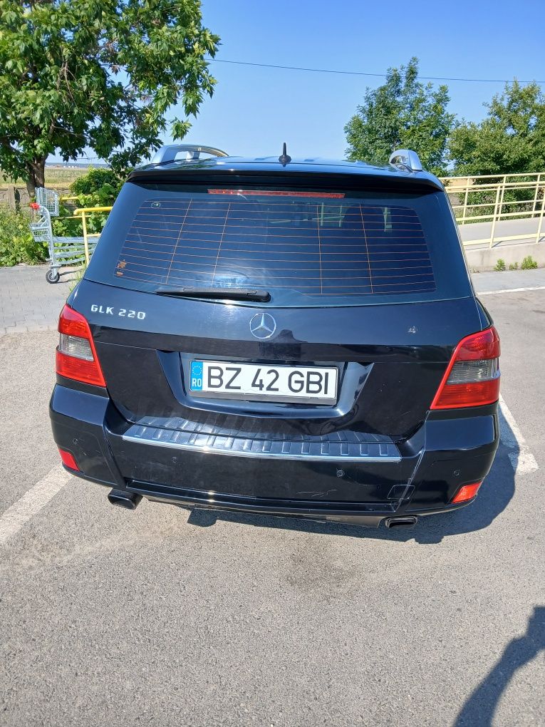Vând Mercedes Benz GLK 2010