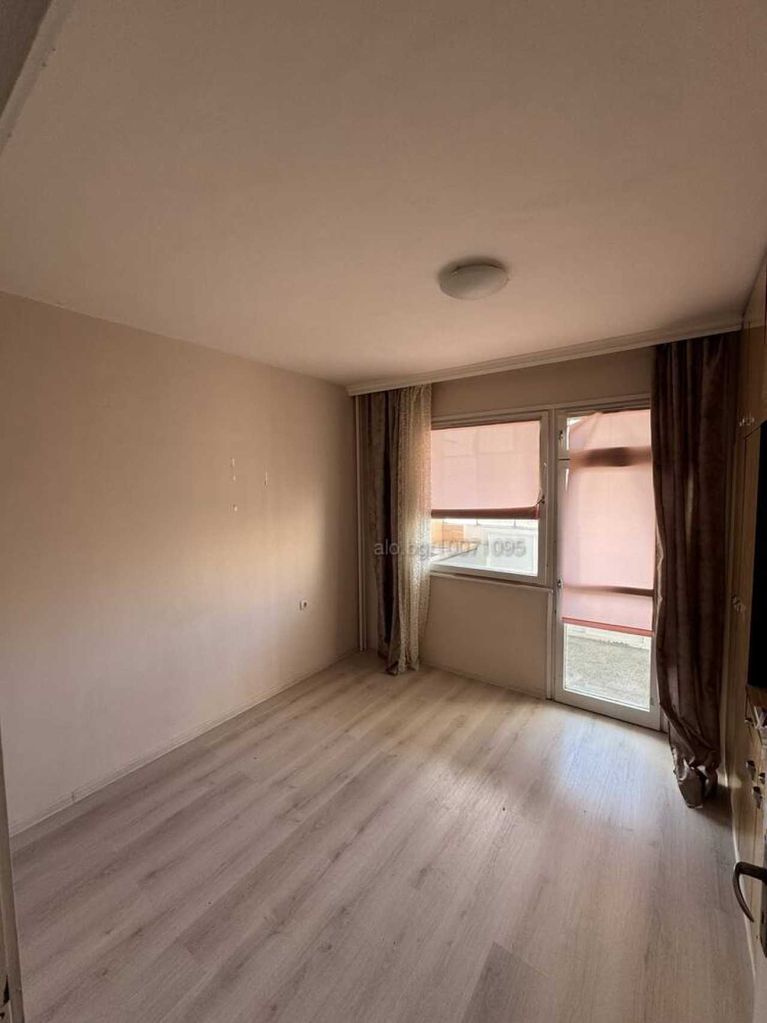Продава се Двустаен апартамент в Пловдив, Кючук Париж - 54 кв.м за 1658 €/кв.м - Снимка #3