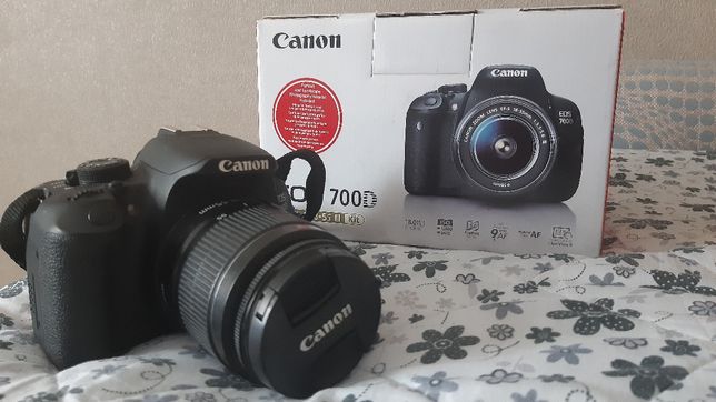 Продам фотоаппарат Canon 700D