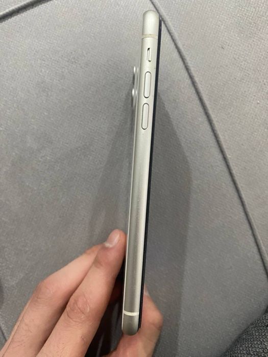 Продаю iphone 11