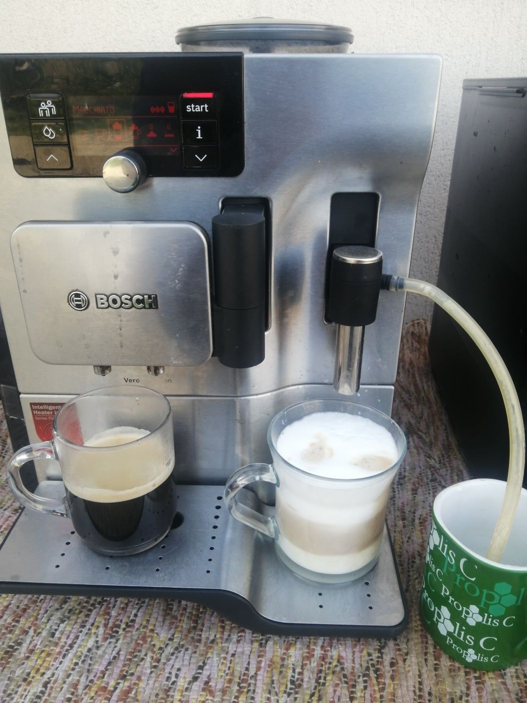 Expresor cafea boabe și măcinată Bosch Vero 500