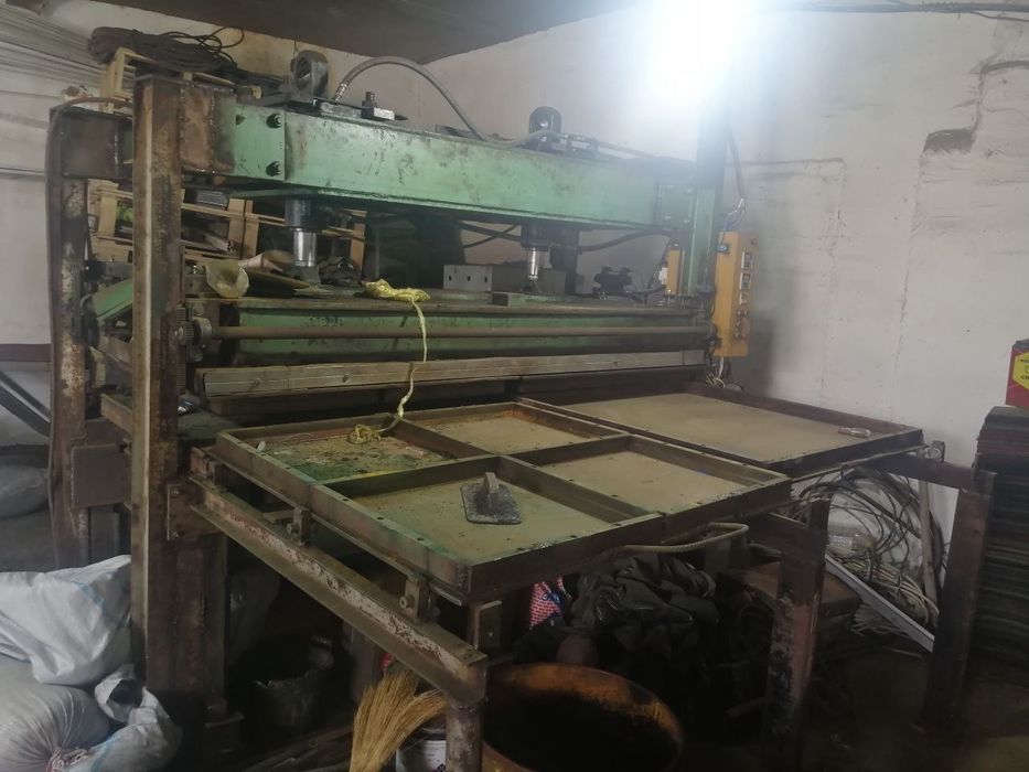 Gidravlika pirs forma sotiladi ishlab turgan tent shit mator nasos ham