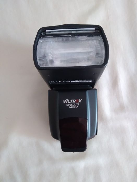 фотовспышка VILTROX продам