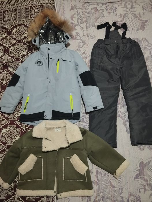 Продам детскую куртку , дублёнку новая 15000