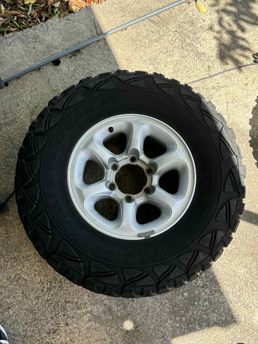 Джанти с гуми Kumho  31x10.5R15