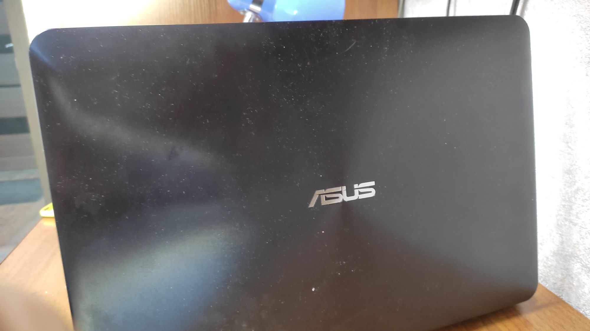 СРОЧНО продам ноутбук asus