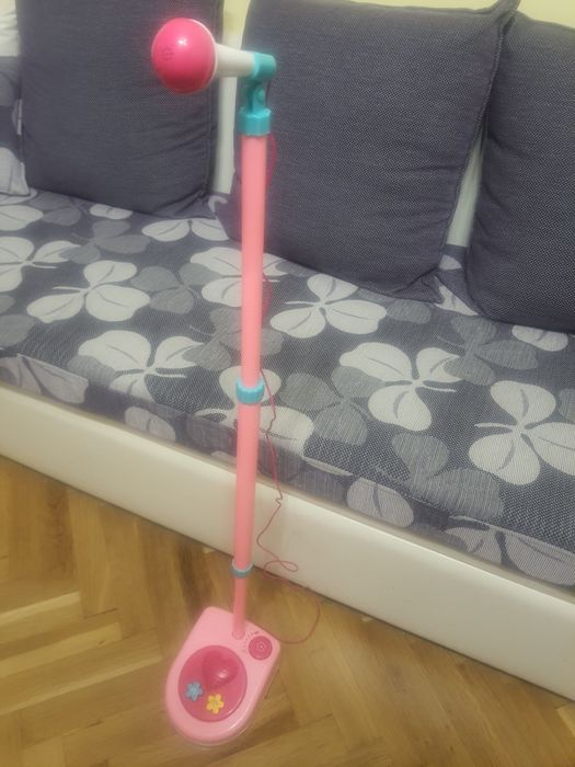 Форми за курабии, Микрофон, караоке