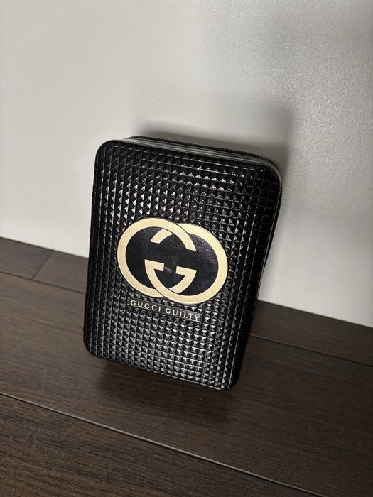 Gentuta Gucci.