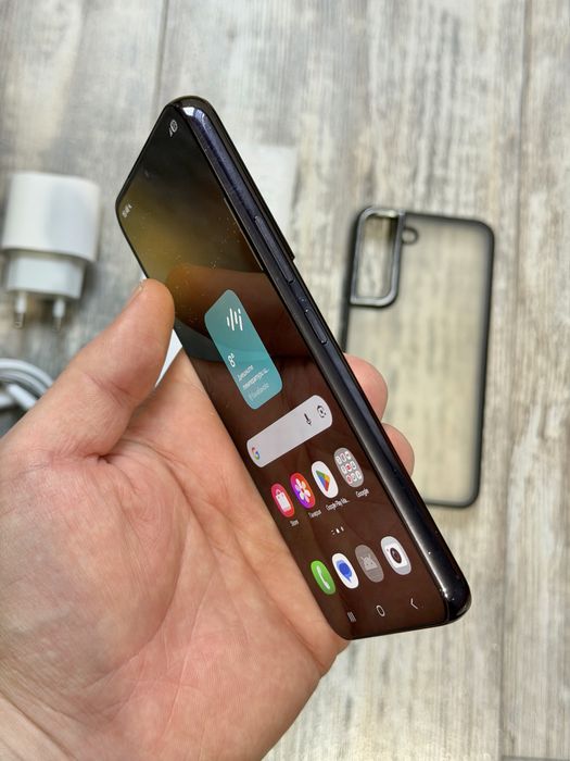 Samsung Galaxy S22 5G 128 GB Dual Sim Black Отличен