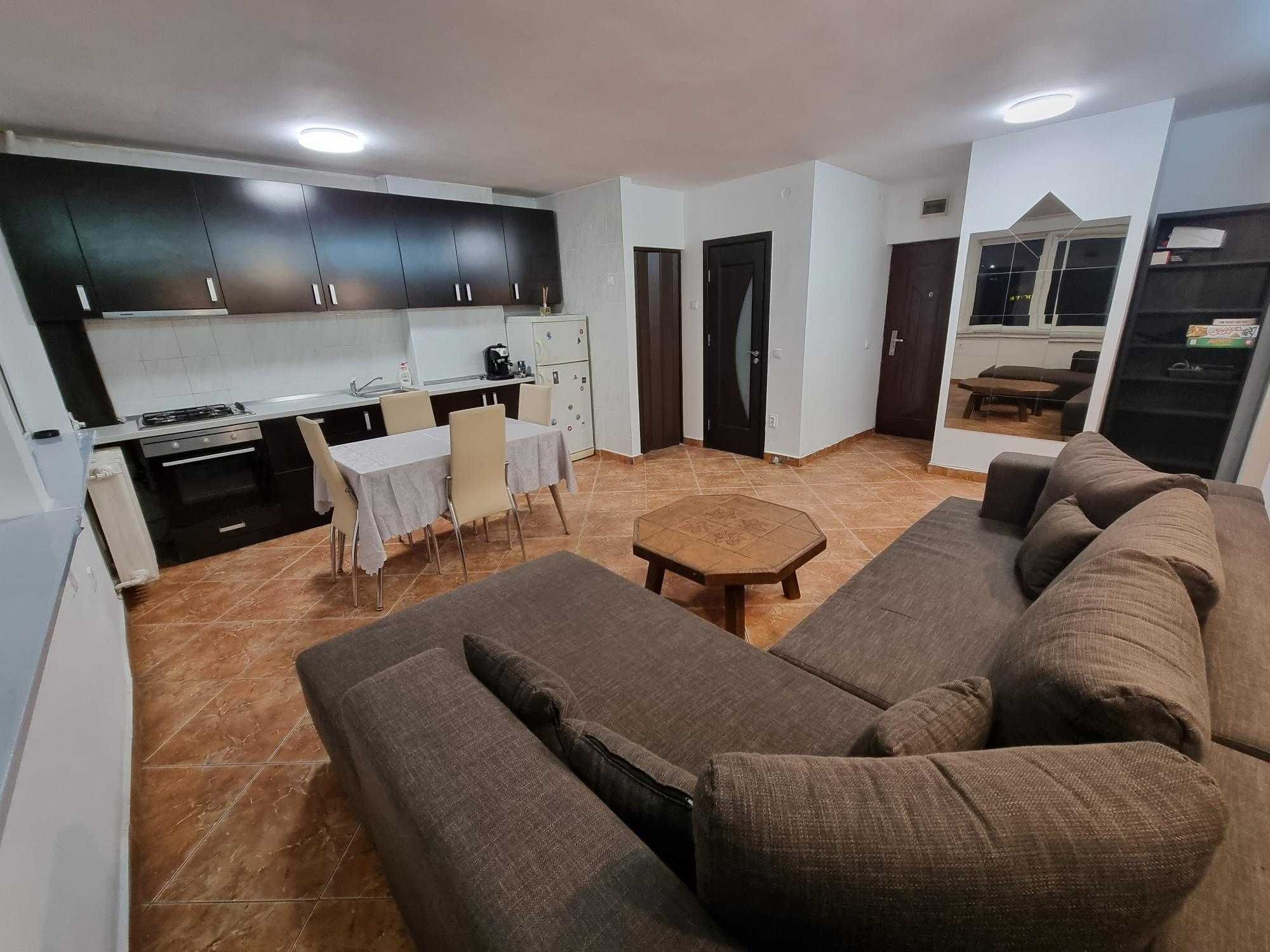 Particular inchiriez ap 2 cam Unirii / Cantemir, langa metrou, spatios