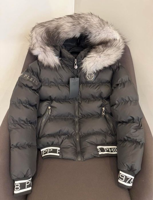 Дамски якета с естествен пух на качулката