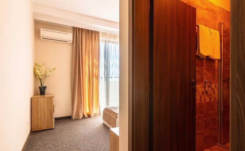 Дава се под наем Тристаен апартамент в Бургас, Зорница - 122 кв.м за 5610 € - Снимка #6