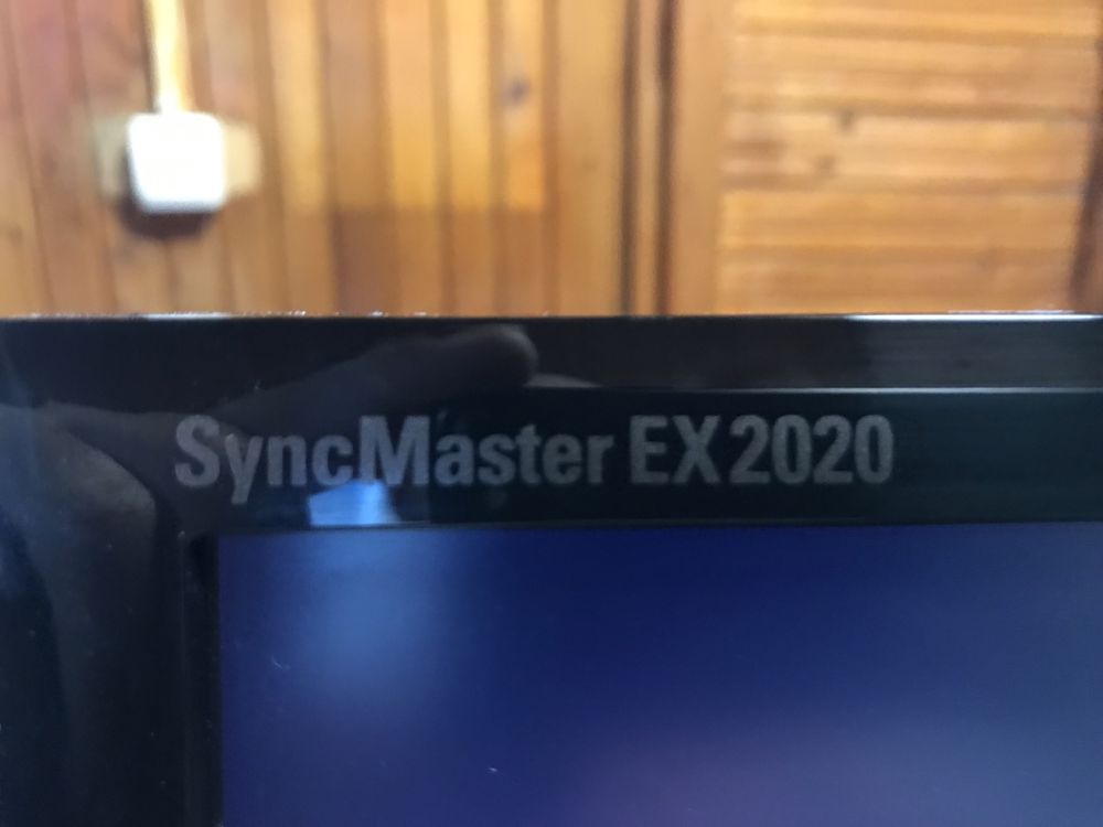 Samsung EX2020 Series Business Monitor x 2+стойка за двата и кабели