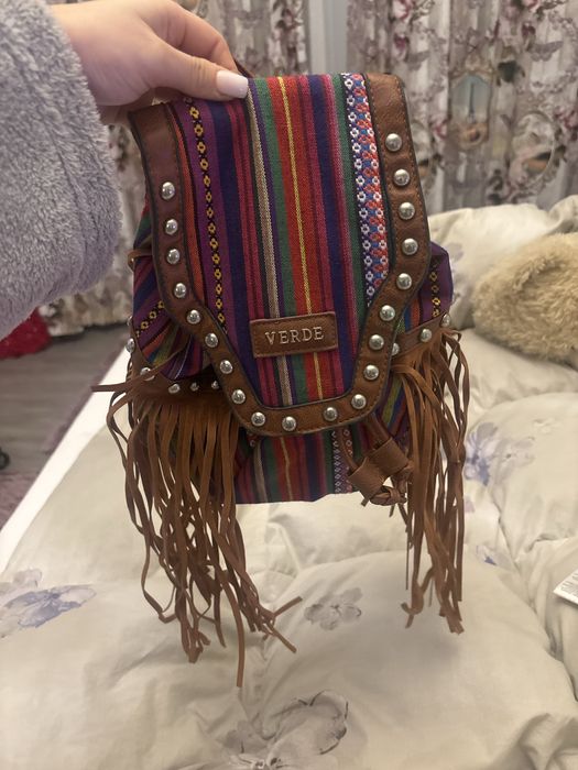 Ghiozdanel mediu multicolor !
