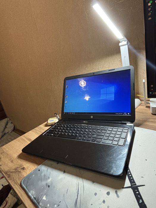 Продам ноутбук hp ssd 256 gb