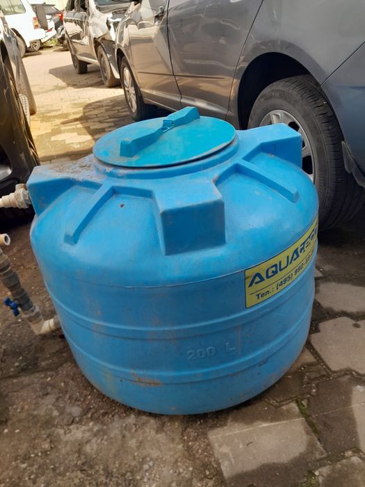 Продам пластиковую ёмкость