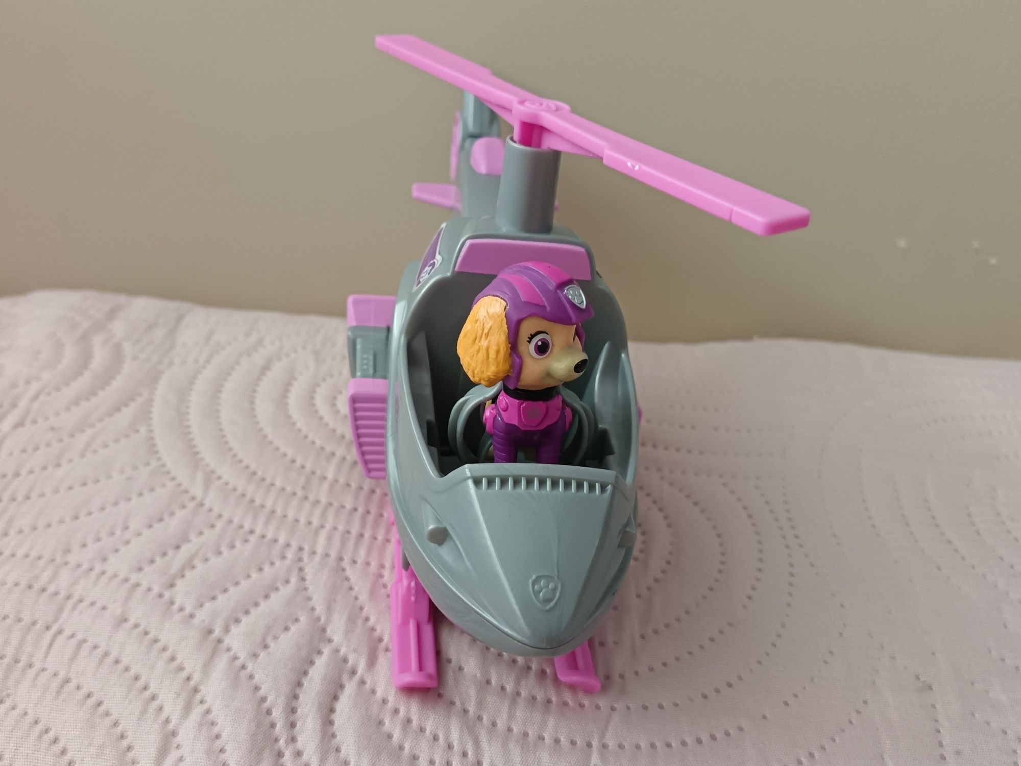 Vând elicopterul lui Sky din Paw Patrol în stare perfectă
