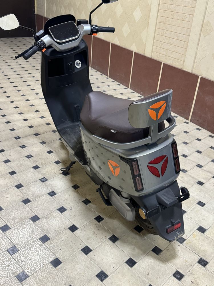 Yadea epoc новый