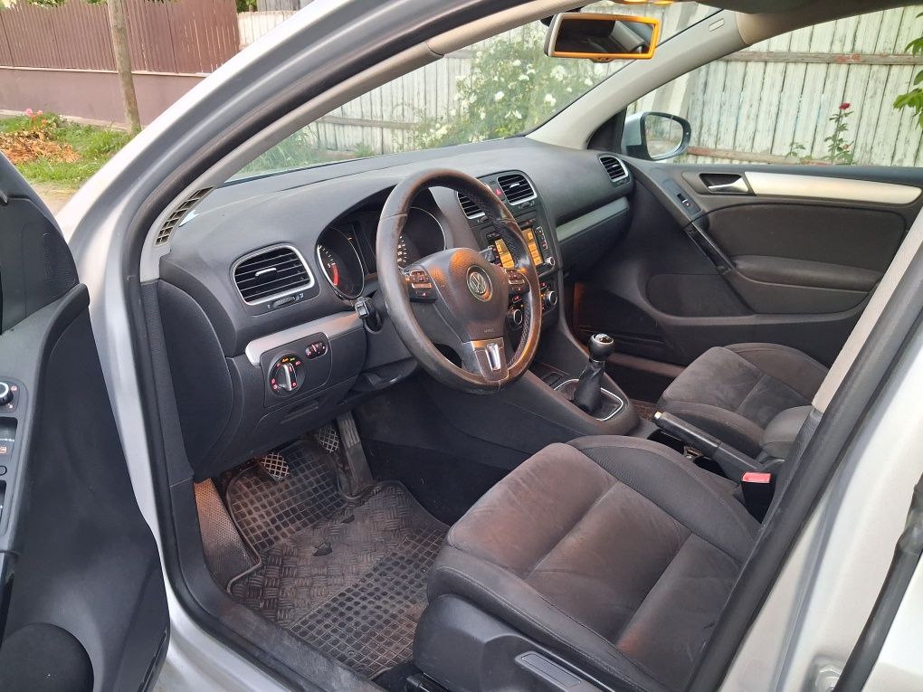 Vand Golf 6 pret 4700 euro