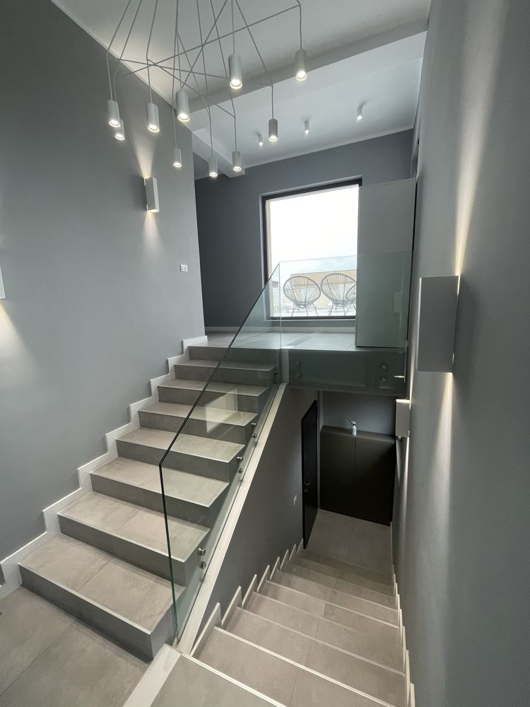 Penthouse 200 m2, terasa, parcare, 3 camere - fara comision