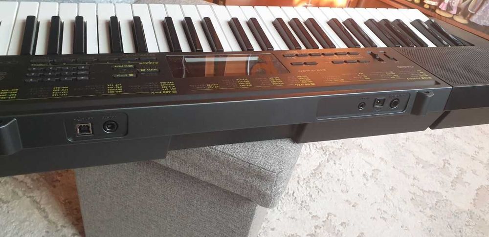 Продается CASIO CTK-2200 синтезатор