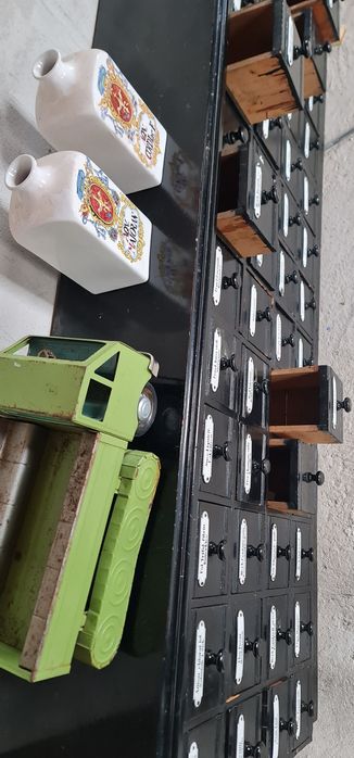 Dulap,sertar vechi din lemn stejar!dulap farmacie