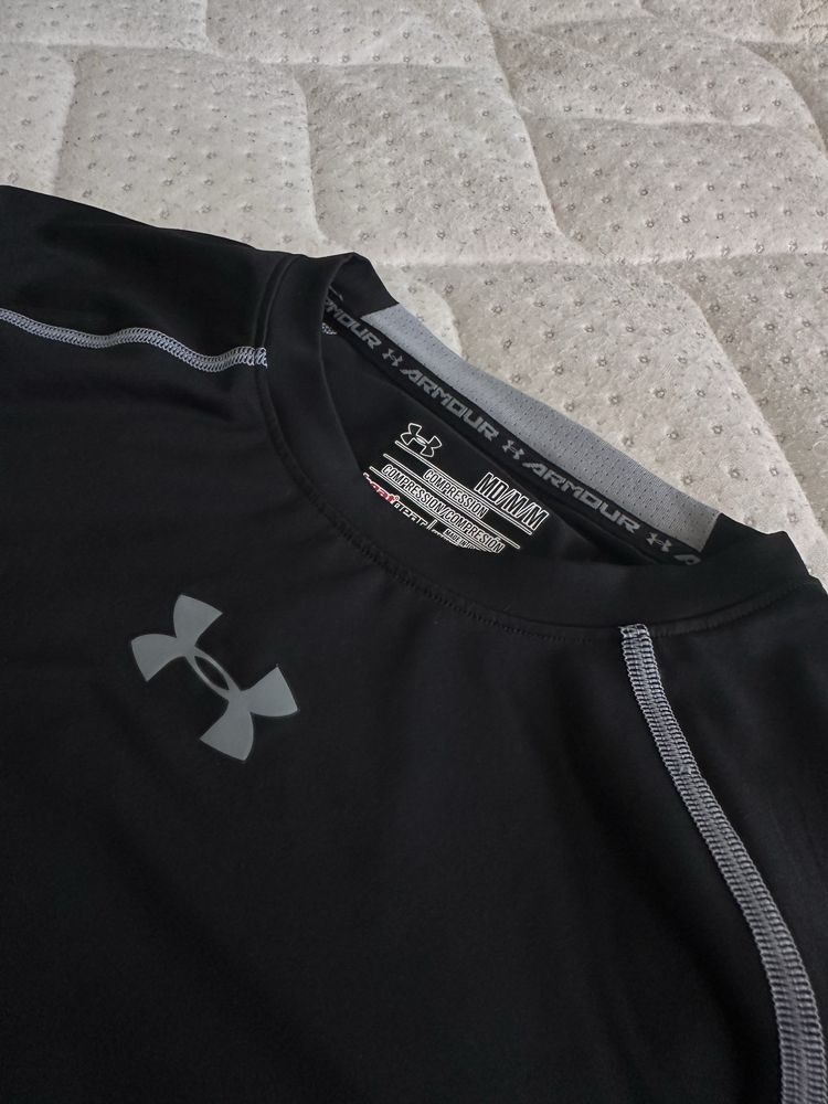 Under Armour Armour SS Black  спортна тениска