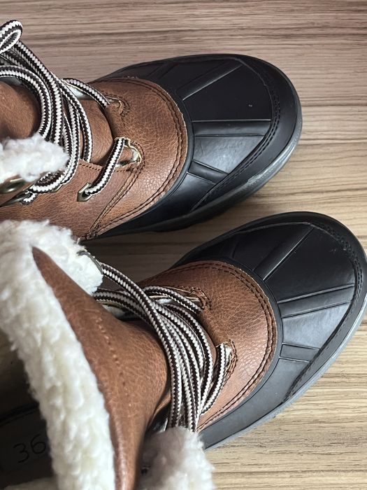 Боти  Апрески Reserved