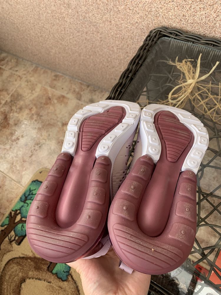 Маратонки Nike Air270