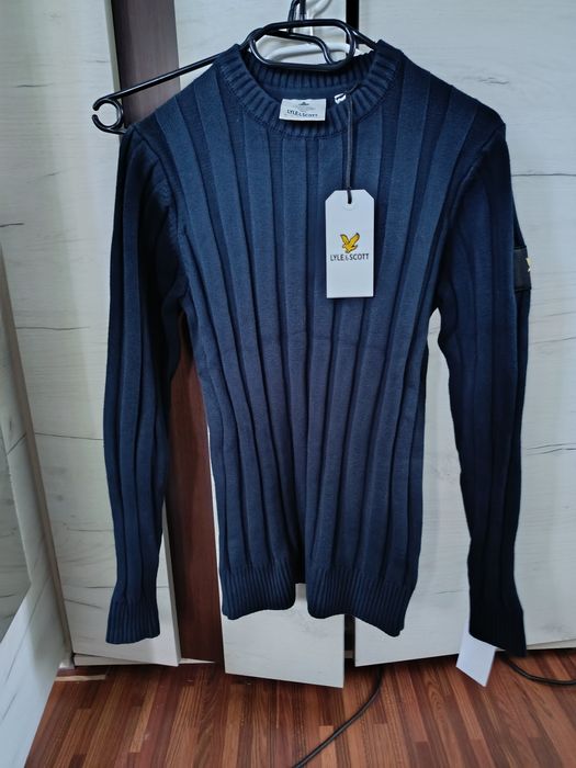 Haine de firma noi cu eticheta diferite marimi