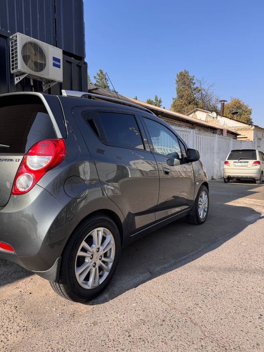 Spark srochna sotiladi