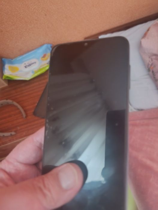 Продаю сотовый телефон Samsung недорого.