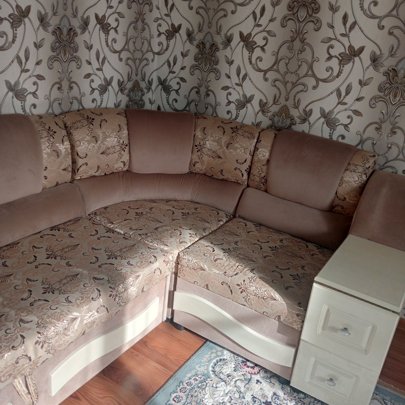 Диван угловой в отл сост